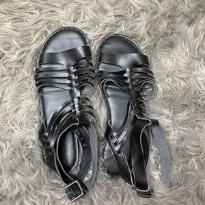 Black American Eagle Sandals